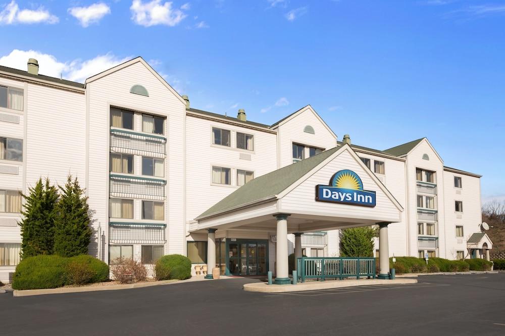 Days & By Wyndham Kansas - Chiefs Arrowhead Stadium Hotel Kansas City