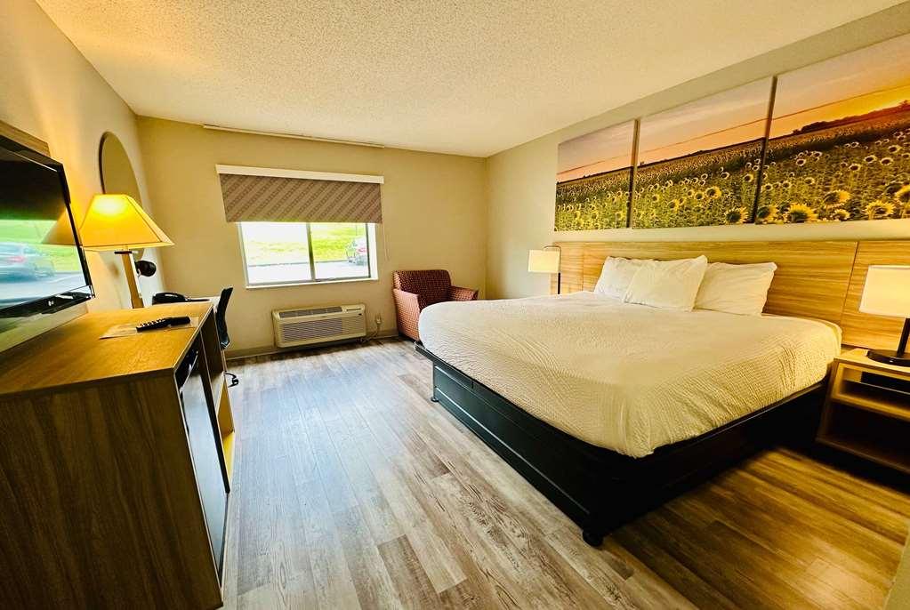 Days & By Wyndham Kansas - Chiefs Arrowhead Stadium Hotel