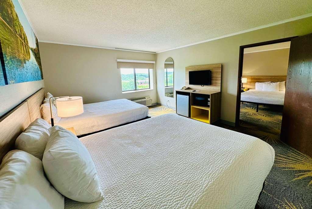 Hotel Days & By Wyndham Kansas - Chiefs Arrowhead Stadium Kansas City