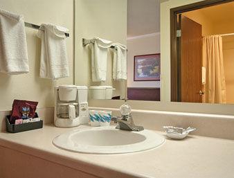 Days & By Wyndham Kansas - Chiefs Arrowhead Stadium Kansas City