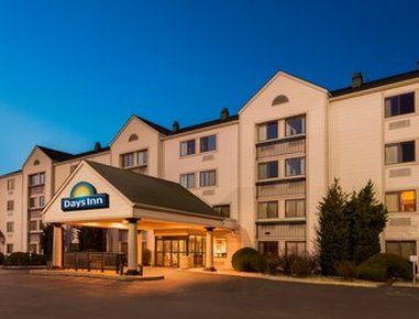 Days & By Wyndham Kansas - Chiefs Arrowhead Stadium 2*